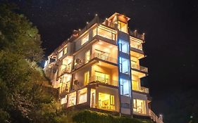 Hotel Kasauli Woods 3*